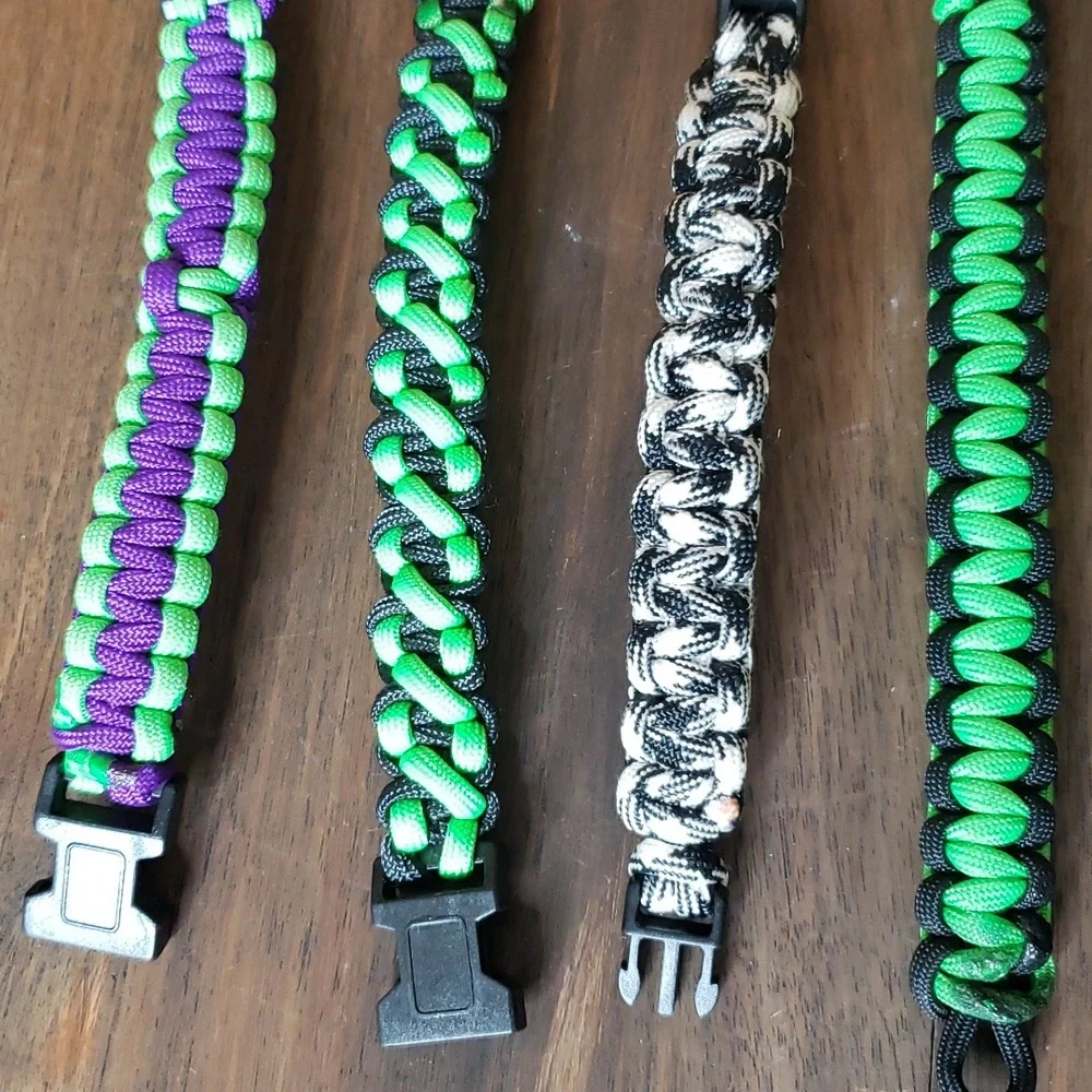 Bundle Handmade Paracord Woven Bracelest & Keychains
